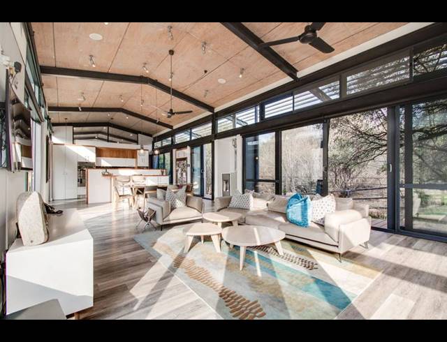 5 BEDROOM PROPERTY TO RENT IN HELDERFONTEIN ESTATE